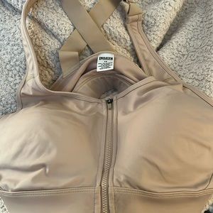 Duluth comfortable sports bra criss cross.